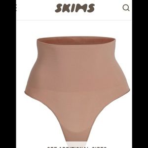SKIMS CORE CONTROL THONG